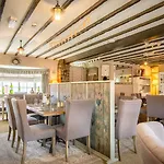 Black Horse Inn 
